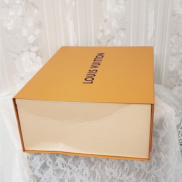 Louis Vuitton Large Storage Box Flip Cover EUC - Picture 5 of 6